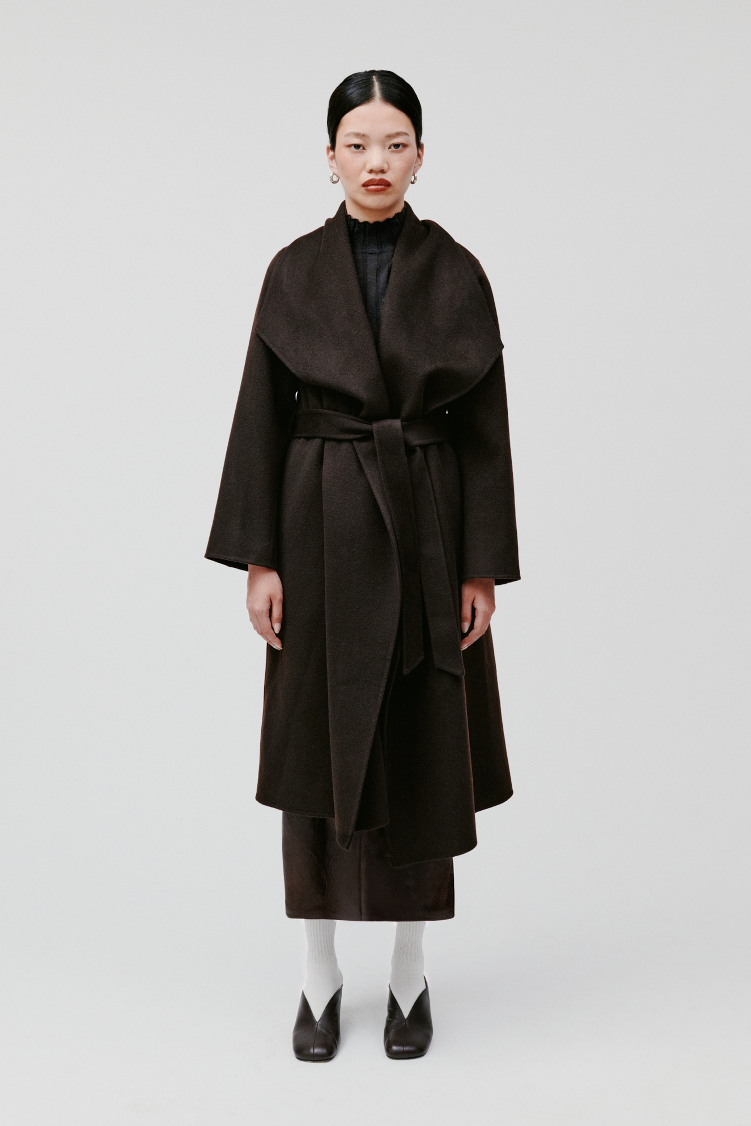 IOCARRIE ROSE COAT IN DARK BROWN WOOL