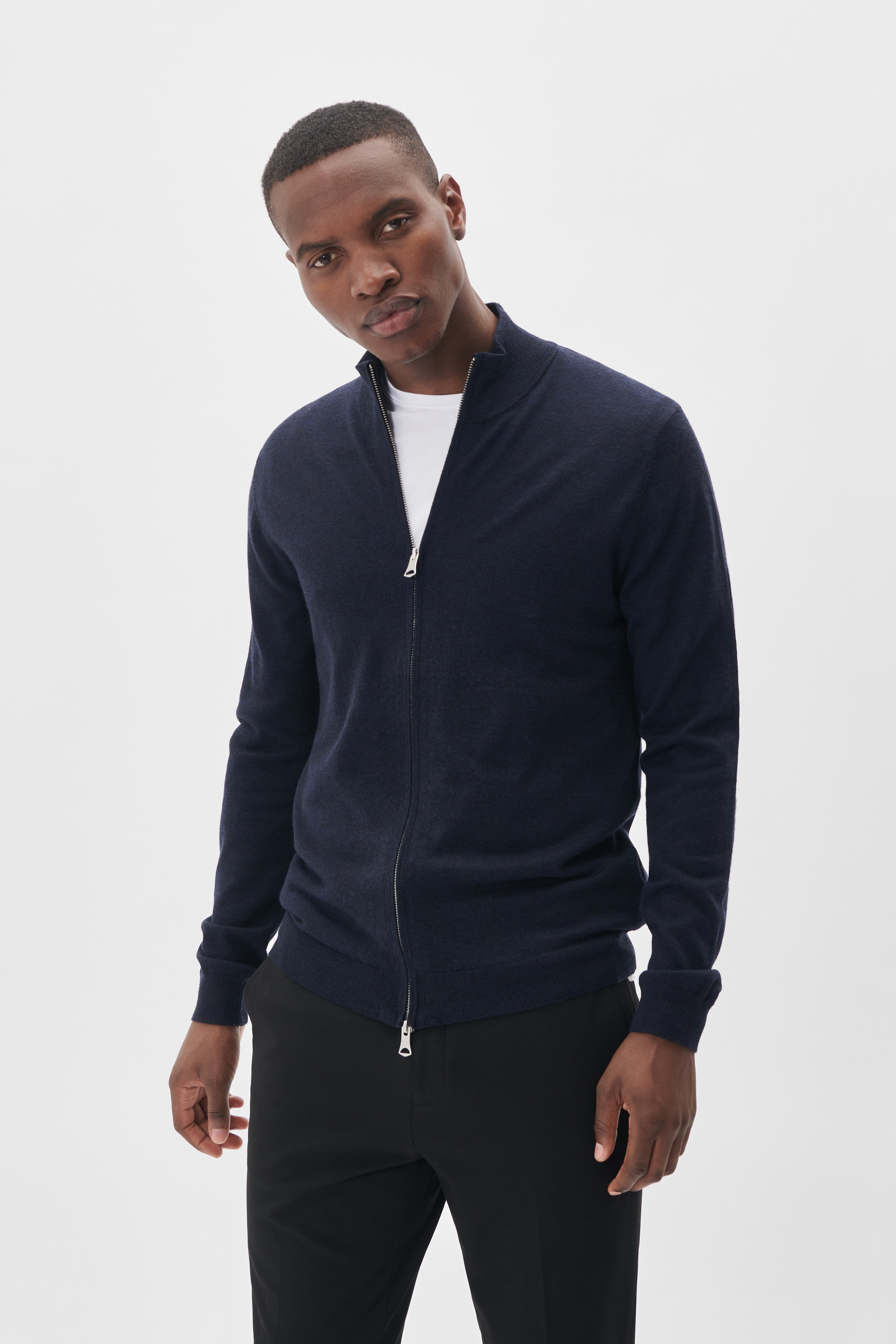 【送料&関税込】Maison KitsunAC Cardigan In Navy Wool Blend BABY FOX PATCH REGULAR CARDIGAN | Maison Kitsuné