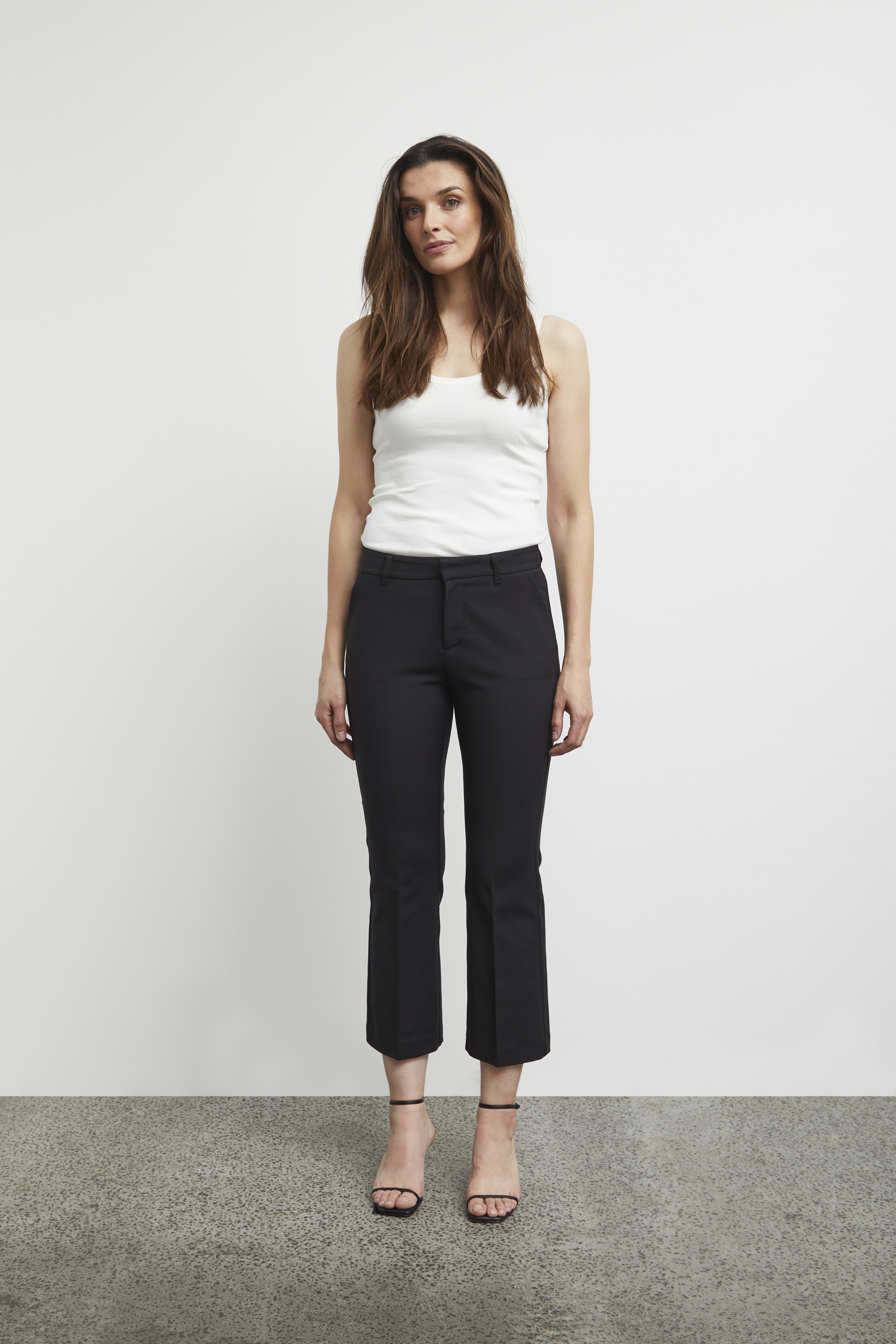 PZBINDY HW Pant Kickflared Leg in black beauty colour | Pulz