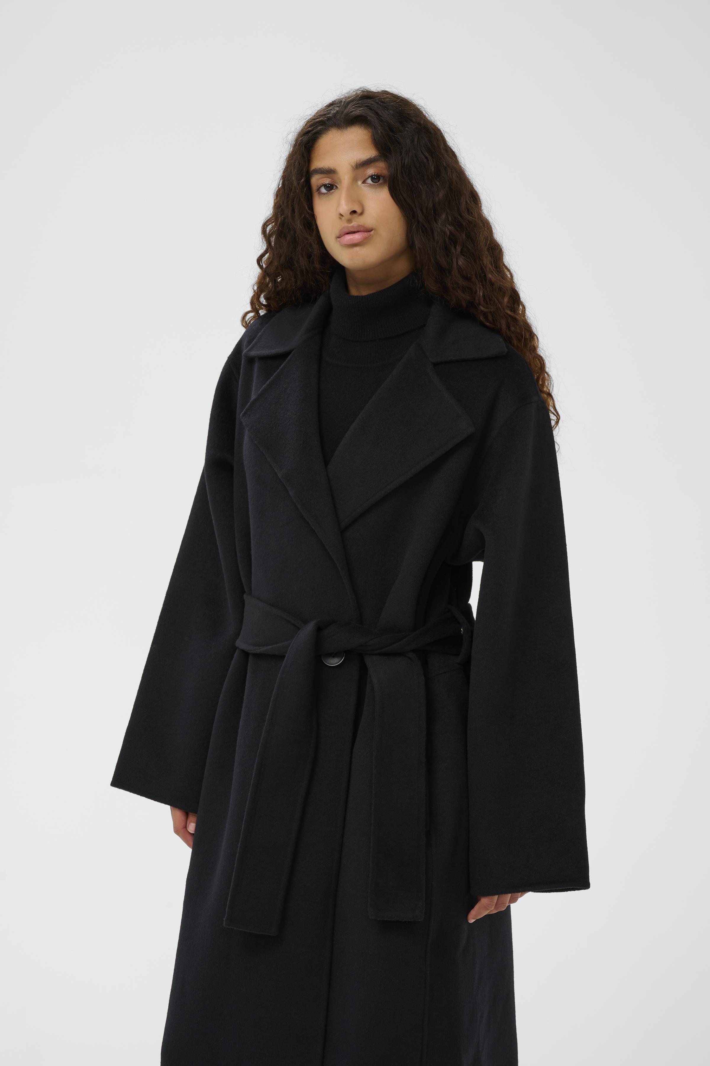 ジャケット・アウター IPIUIUGUALE3 SHOWL ROPE COAT BLACK YillaIW Coat in black colour