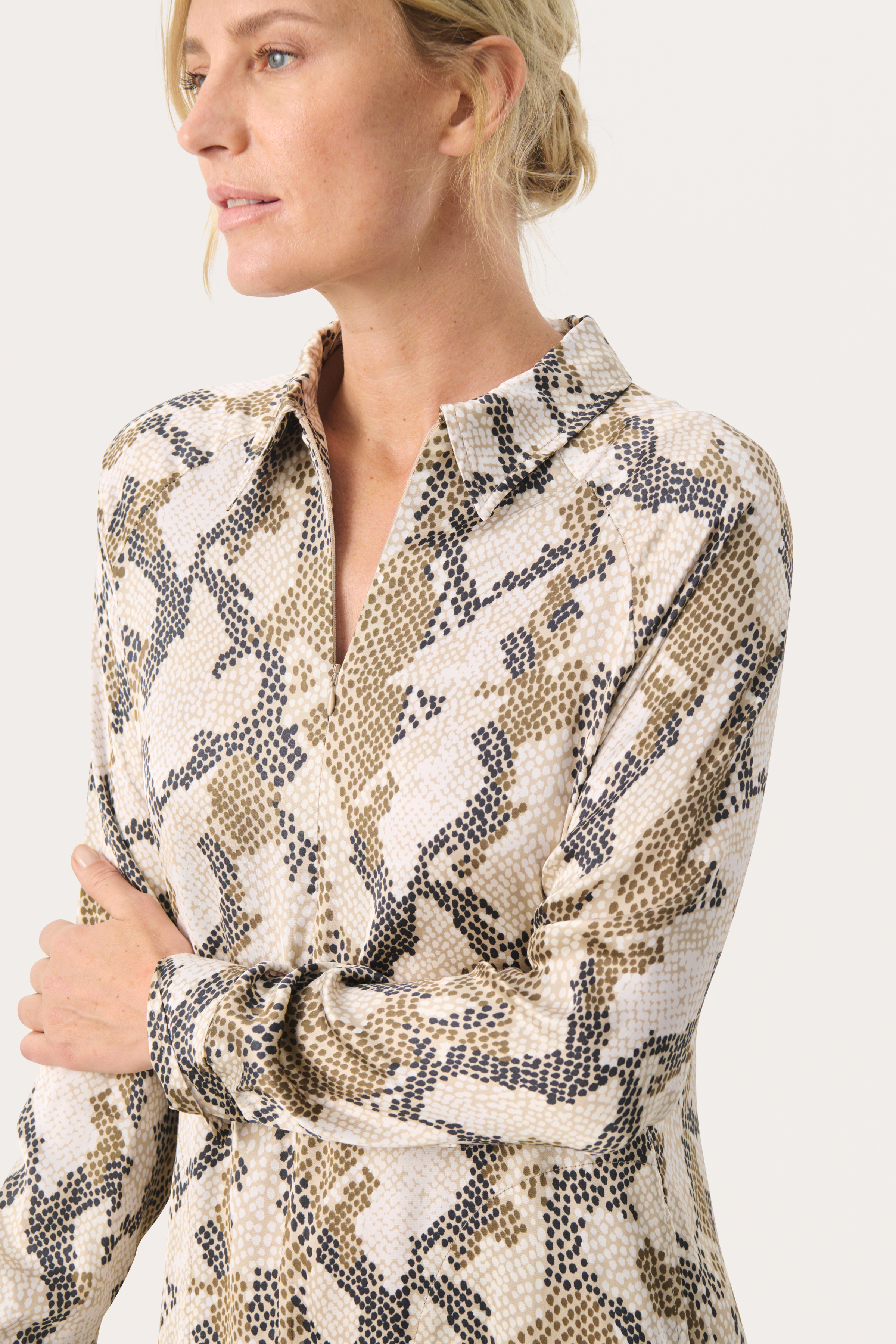【人気ショップが最安値挑戦！】 LamiyaPW colour print snake oak french in Dress その他