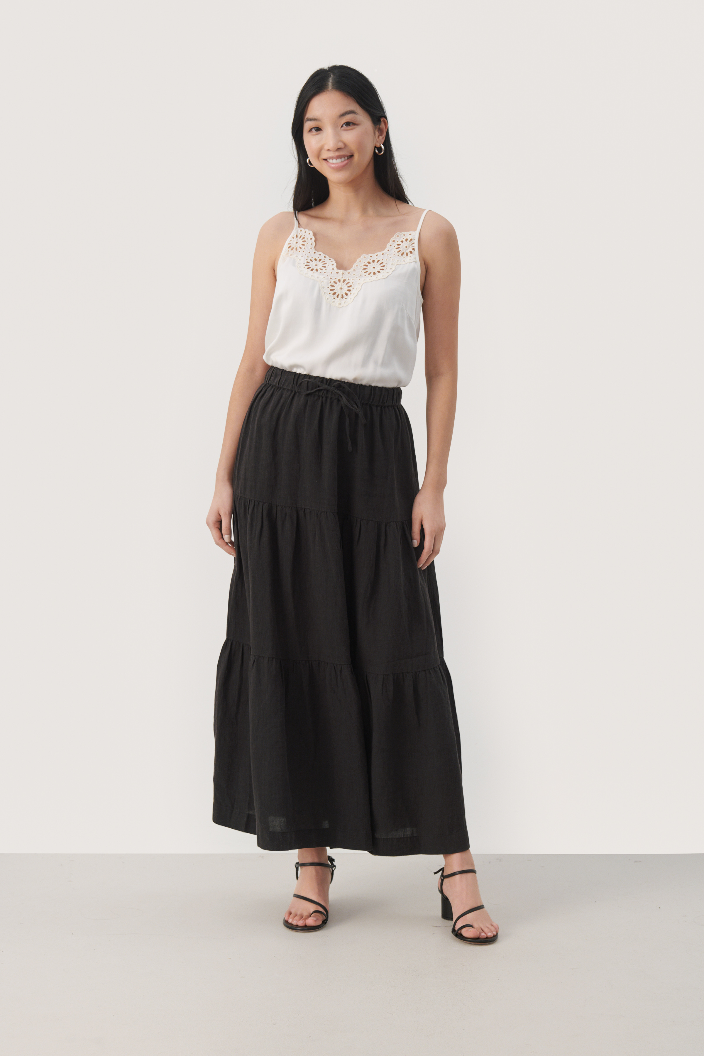 GetiaPW Long skirt in black linen