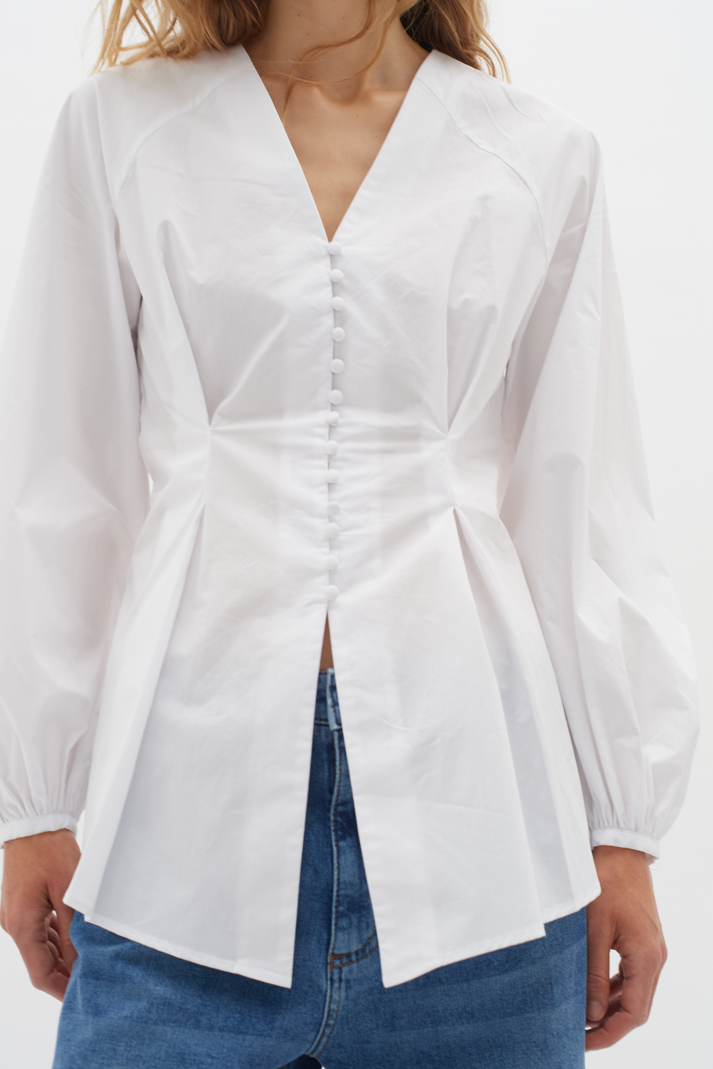 週末限定値下げ　elu. Margaret blouse White HelveIW Blouse in pure white cotton