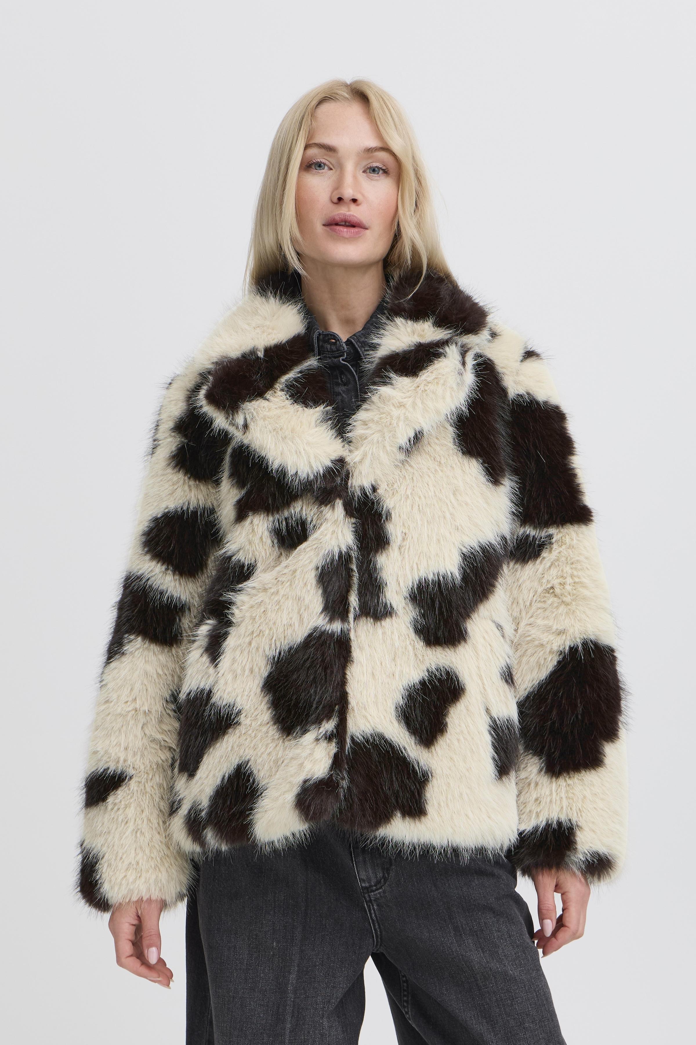 BYBEMIO Coat in birk cow fake fur / white polyester | b.young