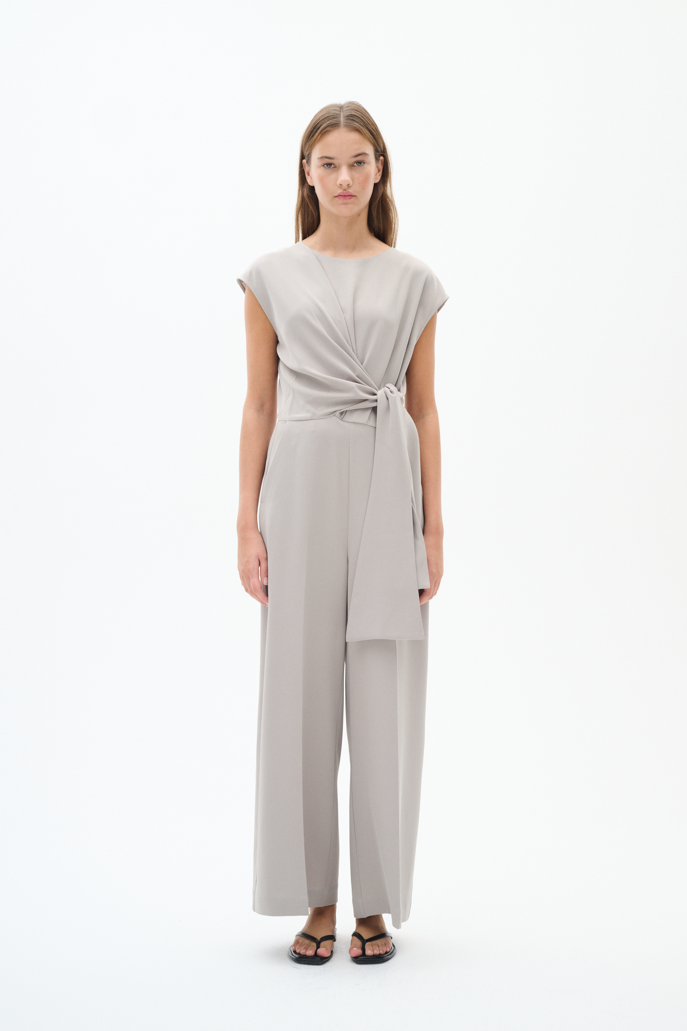 ZhenyIW Jumpsuit in rock ridge / nature polyester
