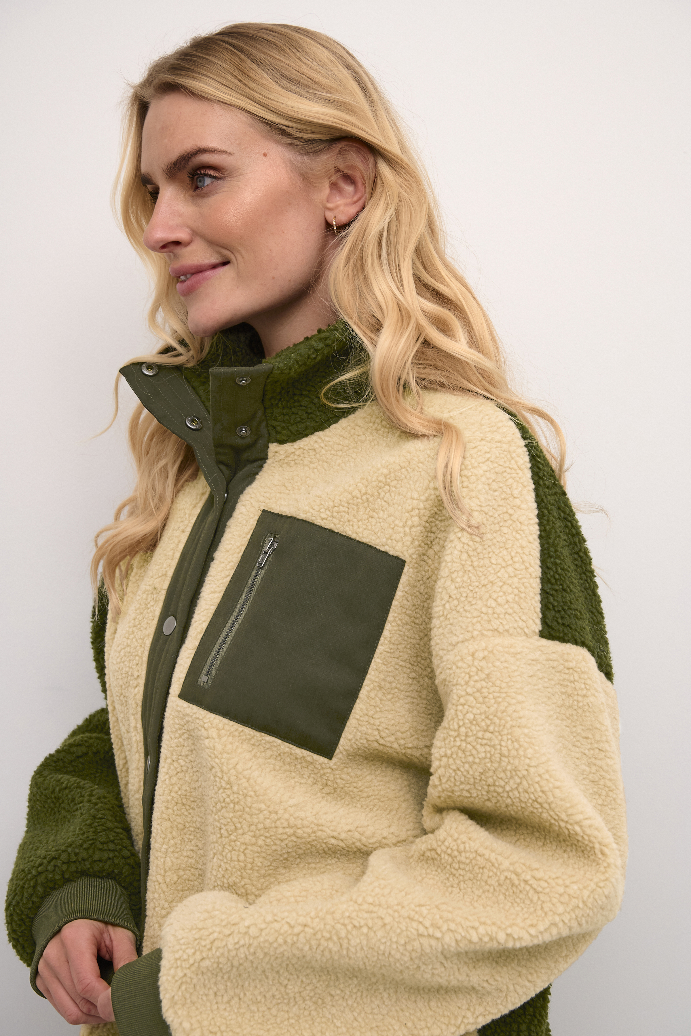 CUtally Teddy fleece jacket in olive night / green polyester