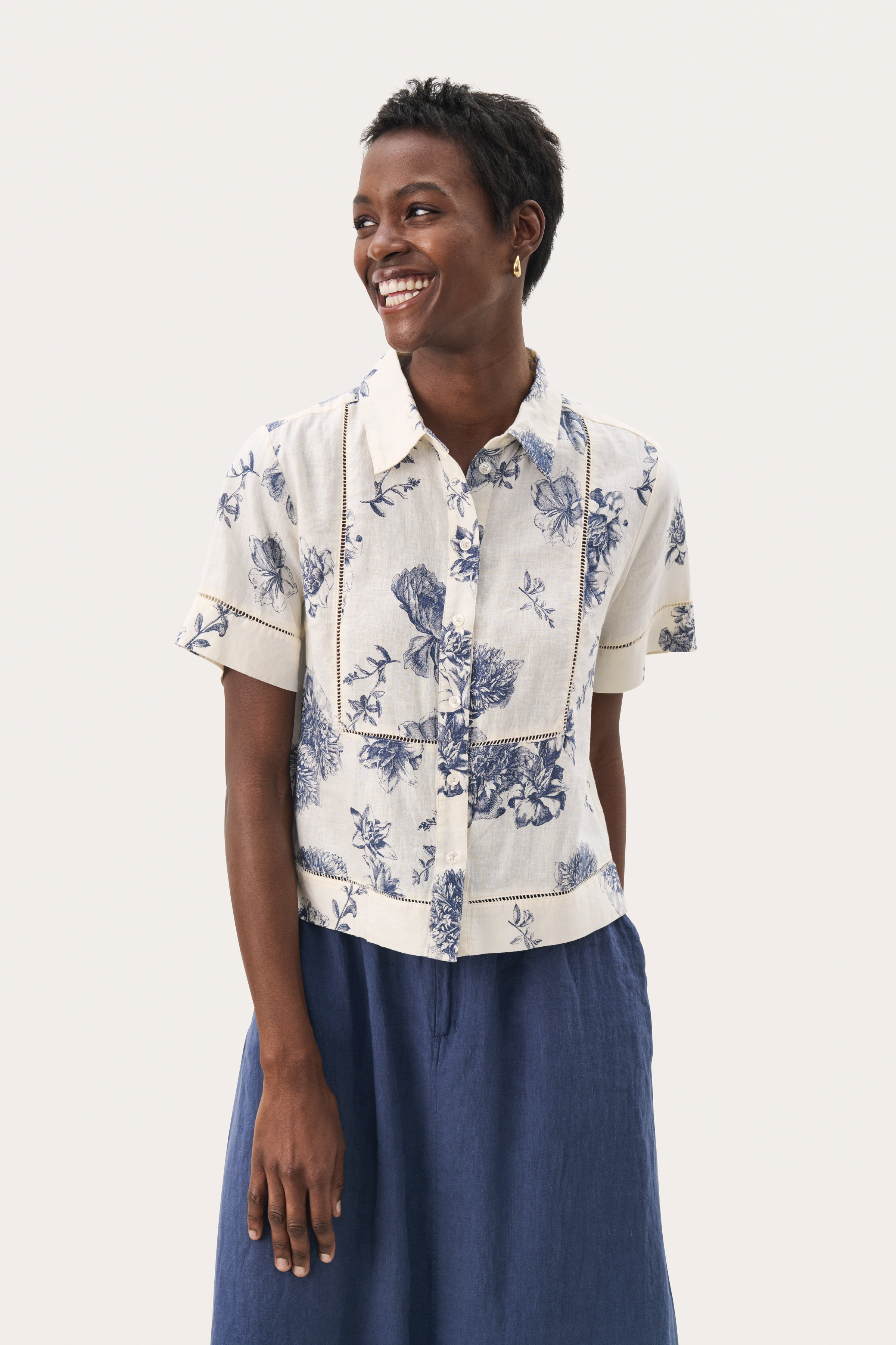 EYES ON ME SHEER PRINTED TOP – AKIRA