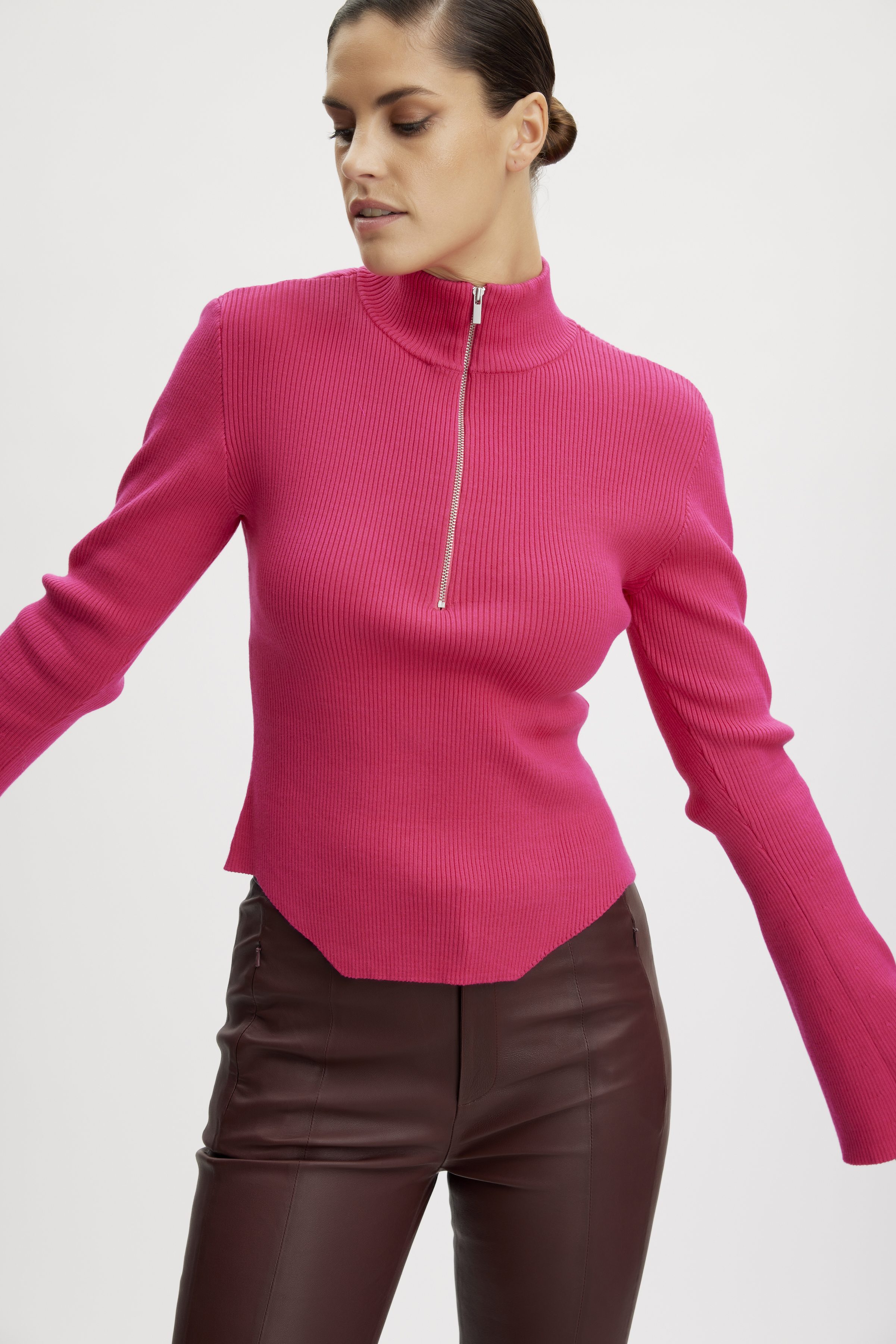邦楽 pink55 YasmiaGZ Pullover in pink peacock colour
