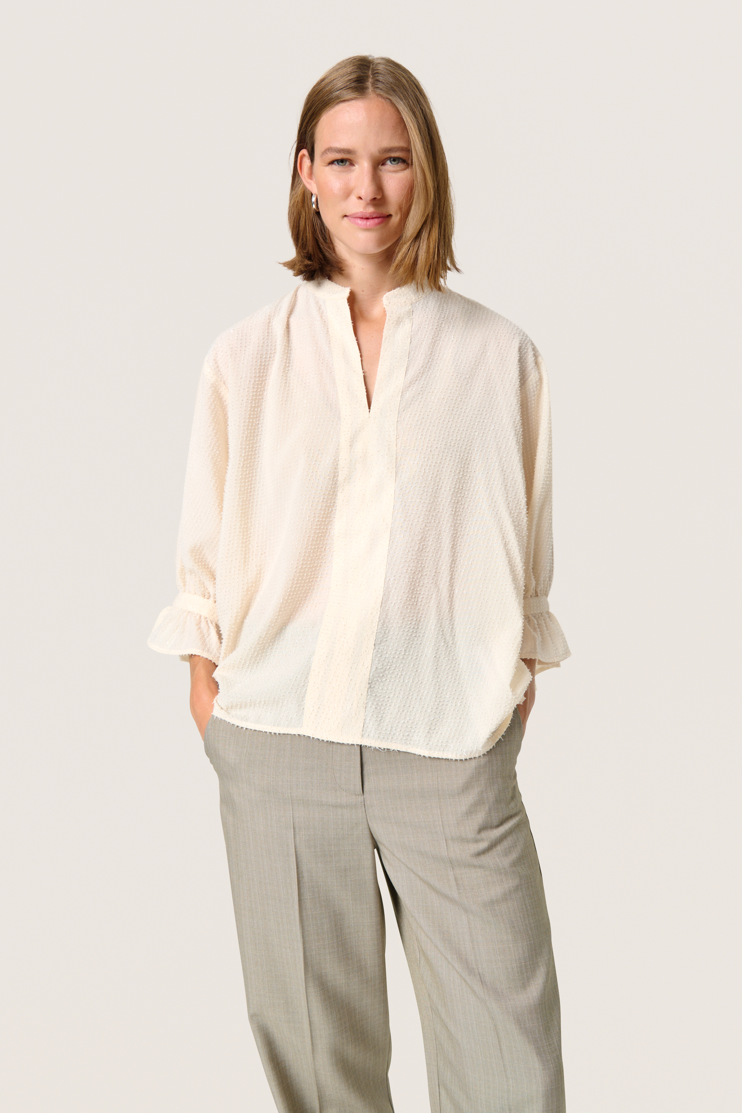 SLVina Blouse in whitecap gray / white polyester