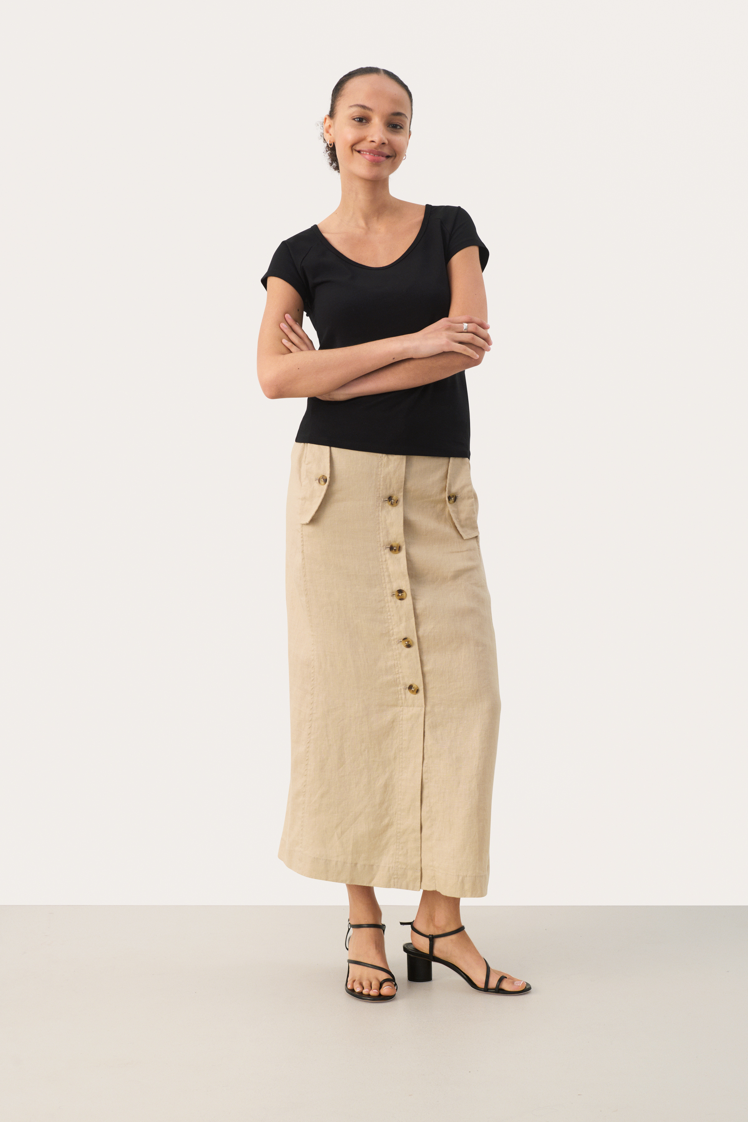 【EEUN】Front Open Long skirt Extravagant Denim Skirt / Asymmetric Long Skirt With Zippers