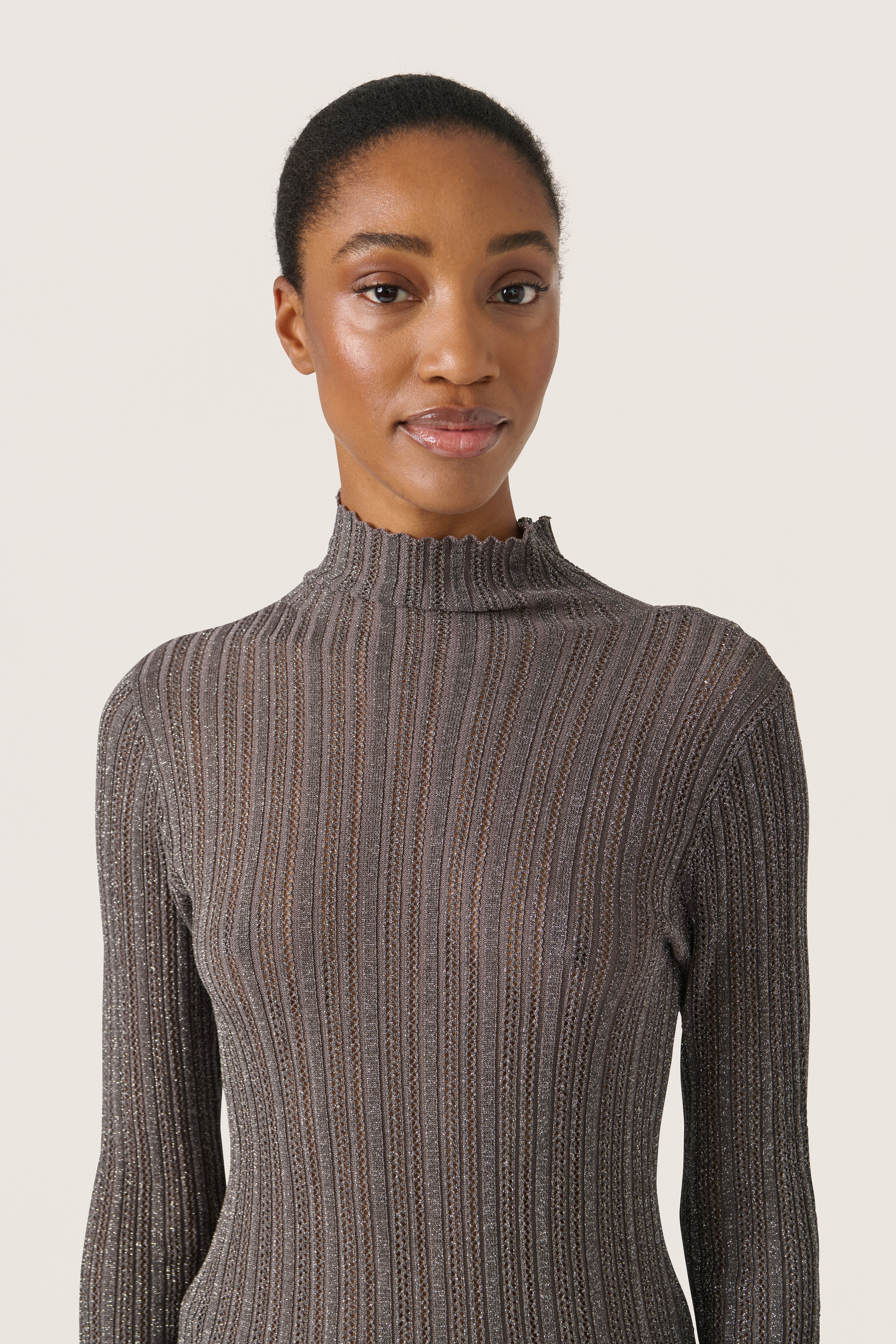 SLLaisa Glitter Pullover in gun metal / silver colour