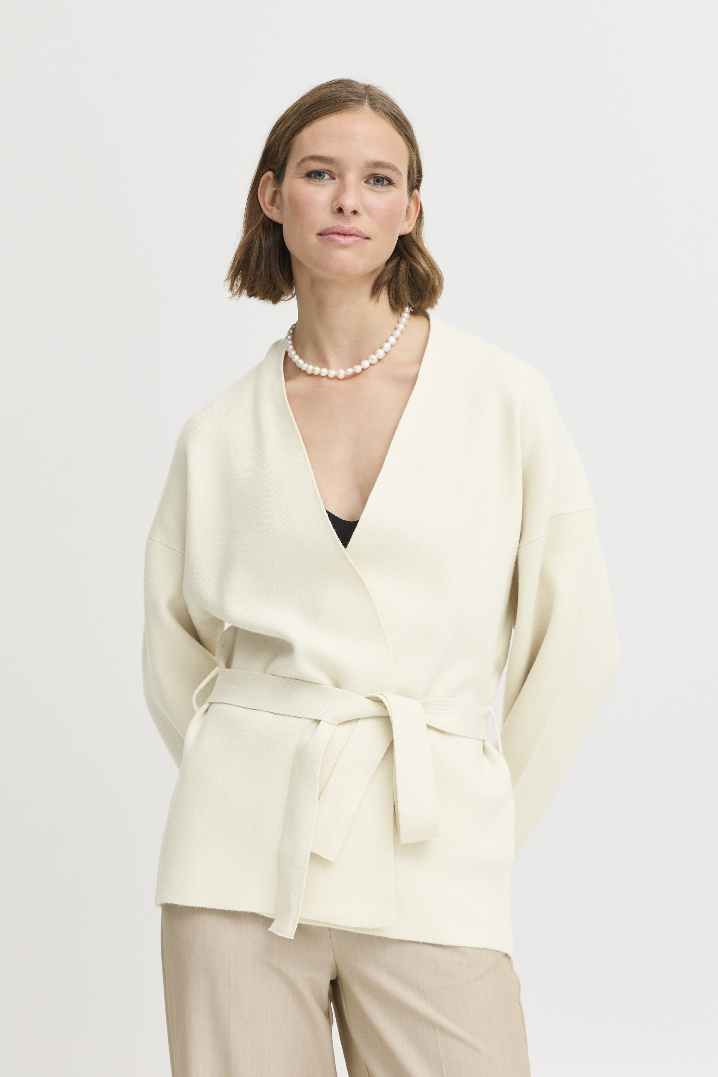 BYOTARI Cardigan in birch / white colour | b.young