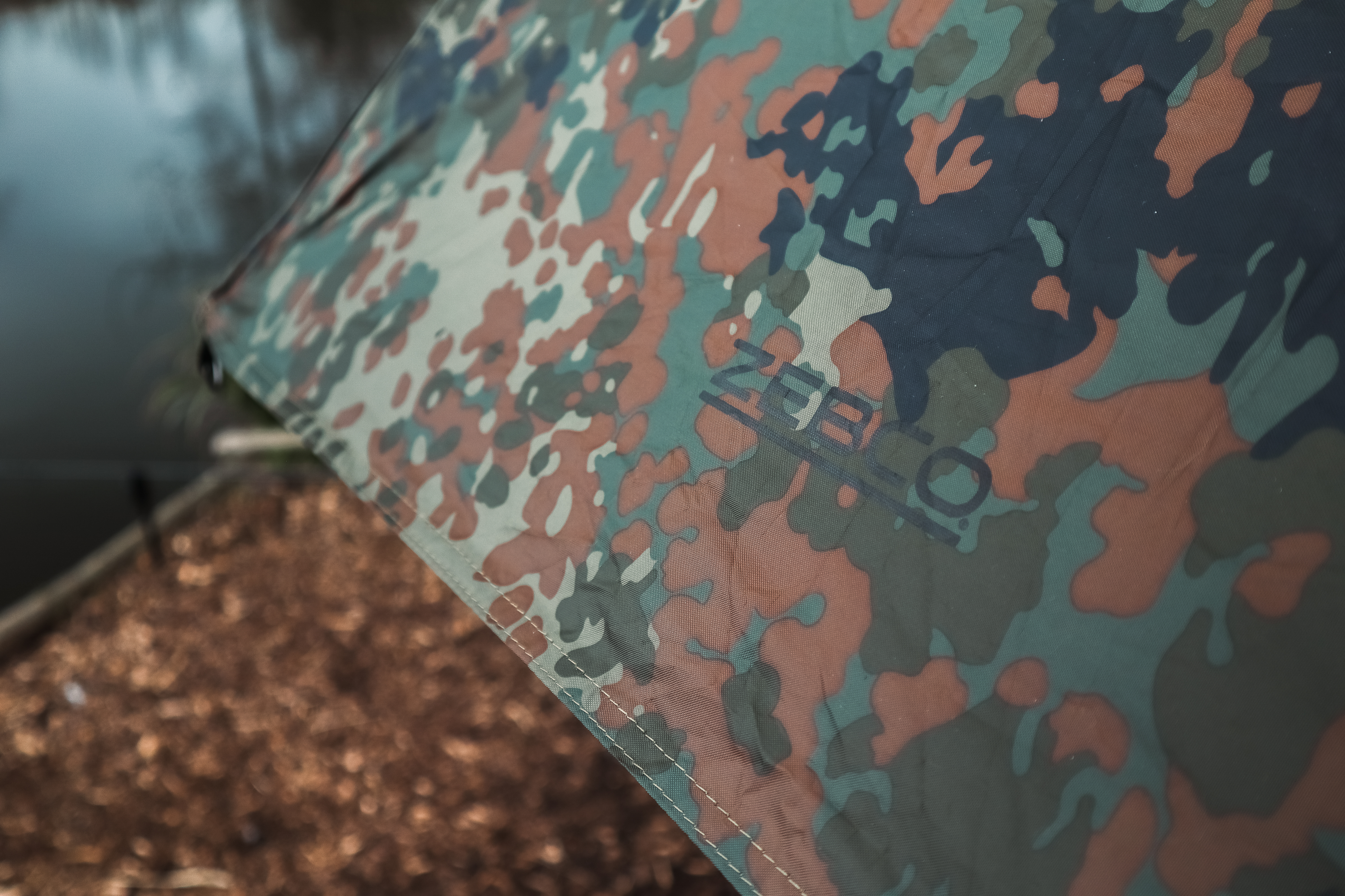 Deštník Zebco Flecktarn Brolly 2,2m