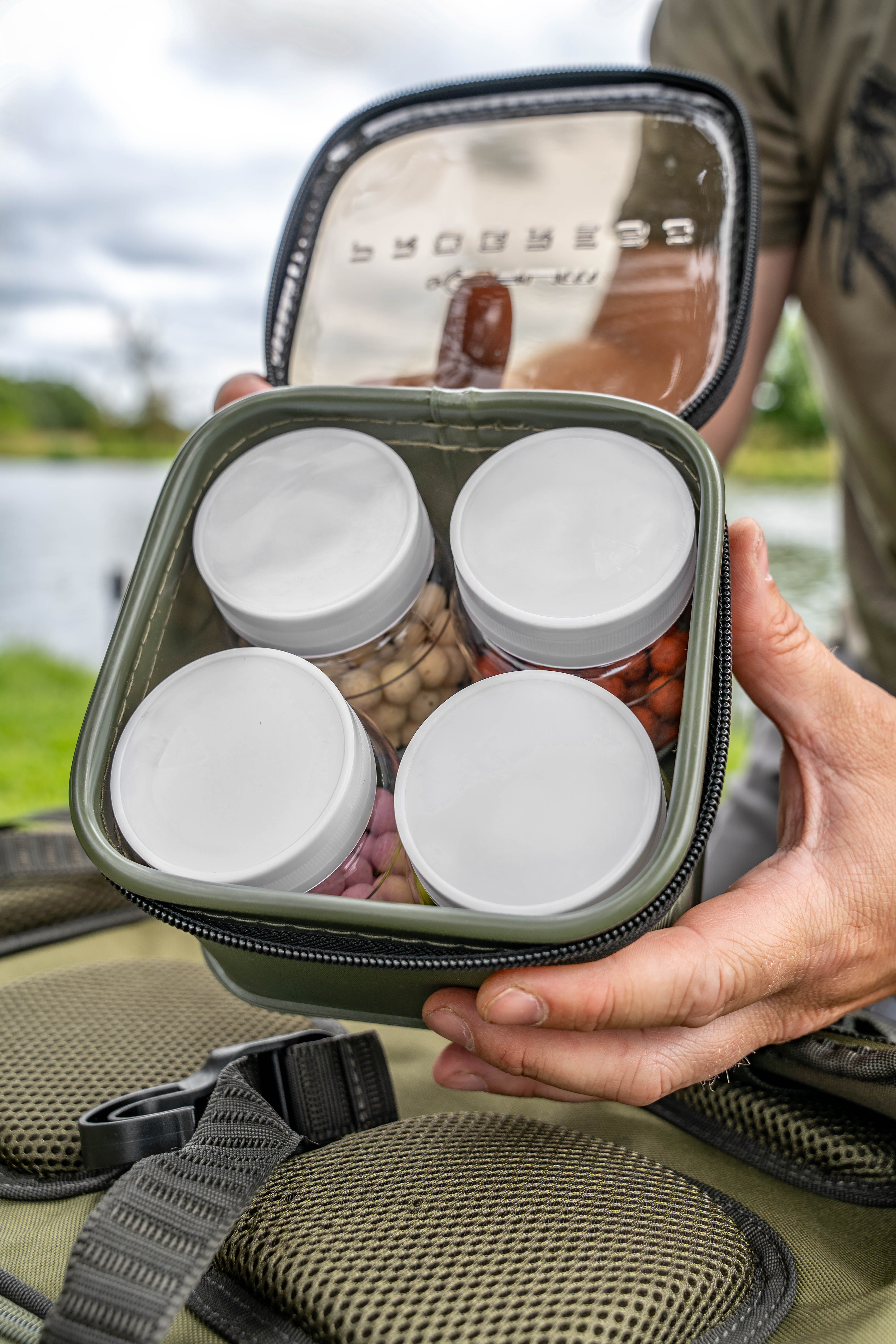 Pouzdro Korum Progress EVA Hookbait Pouch 4 Tub