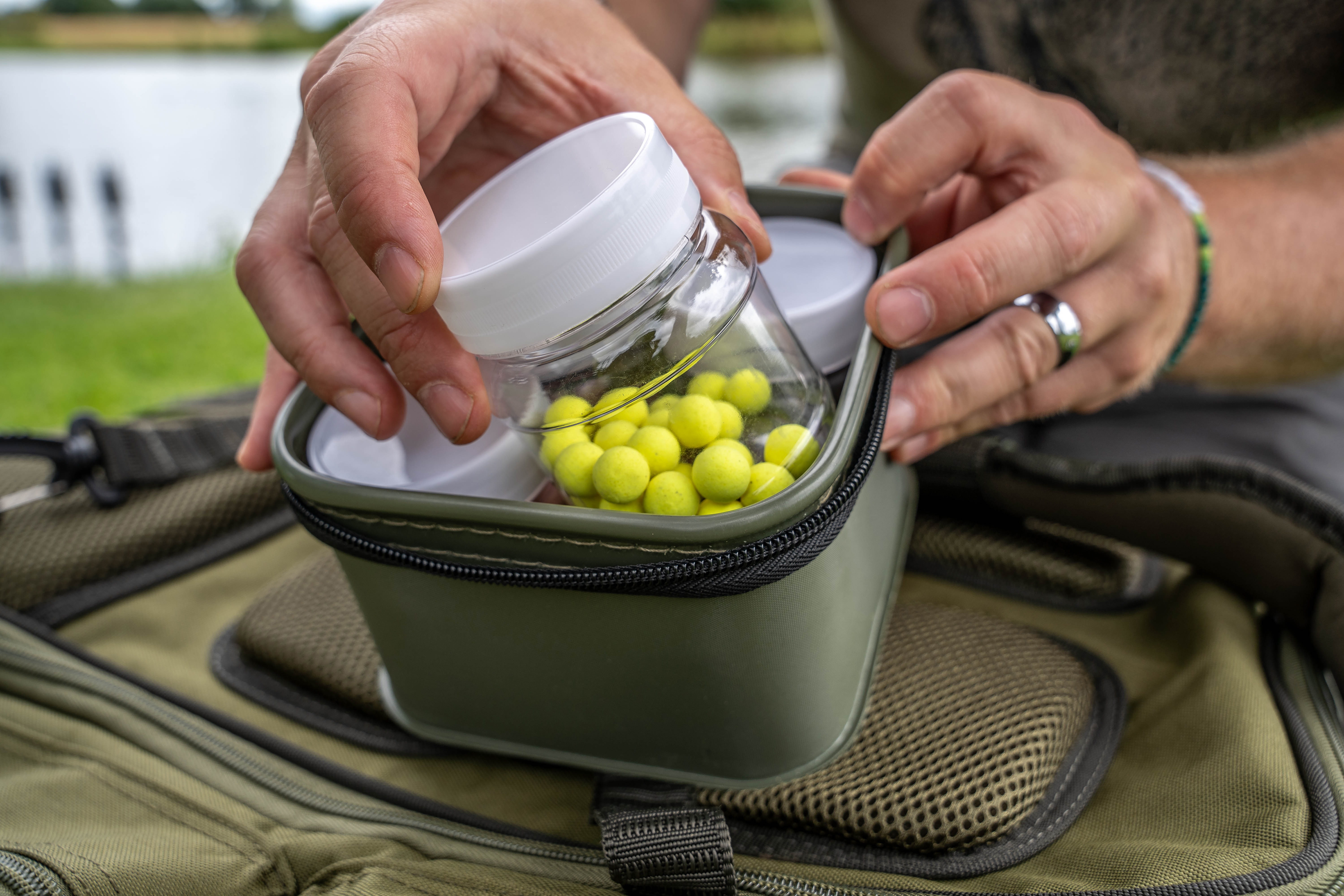 Pouzdro Korum Progress EVA Hookbait Pouch 4 Tub
