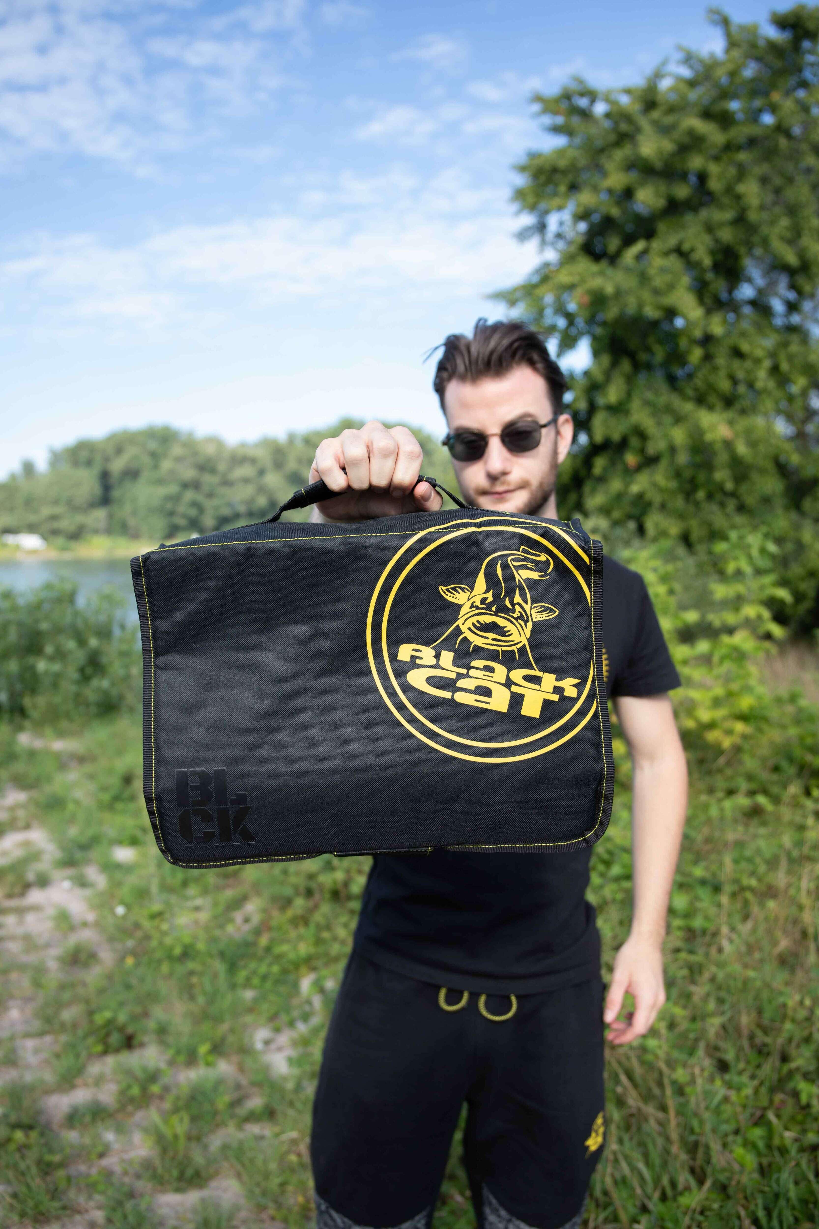 Pouzdro na návazce Black Cat BLCK Rig Wallet