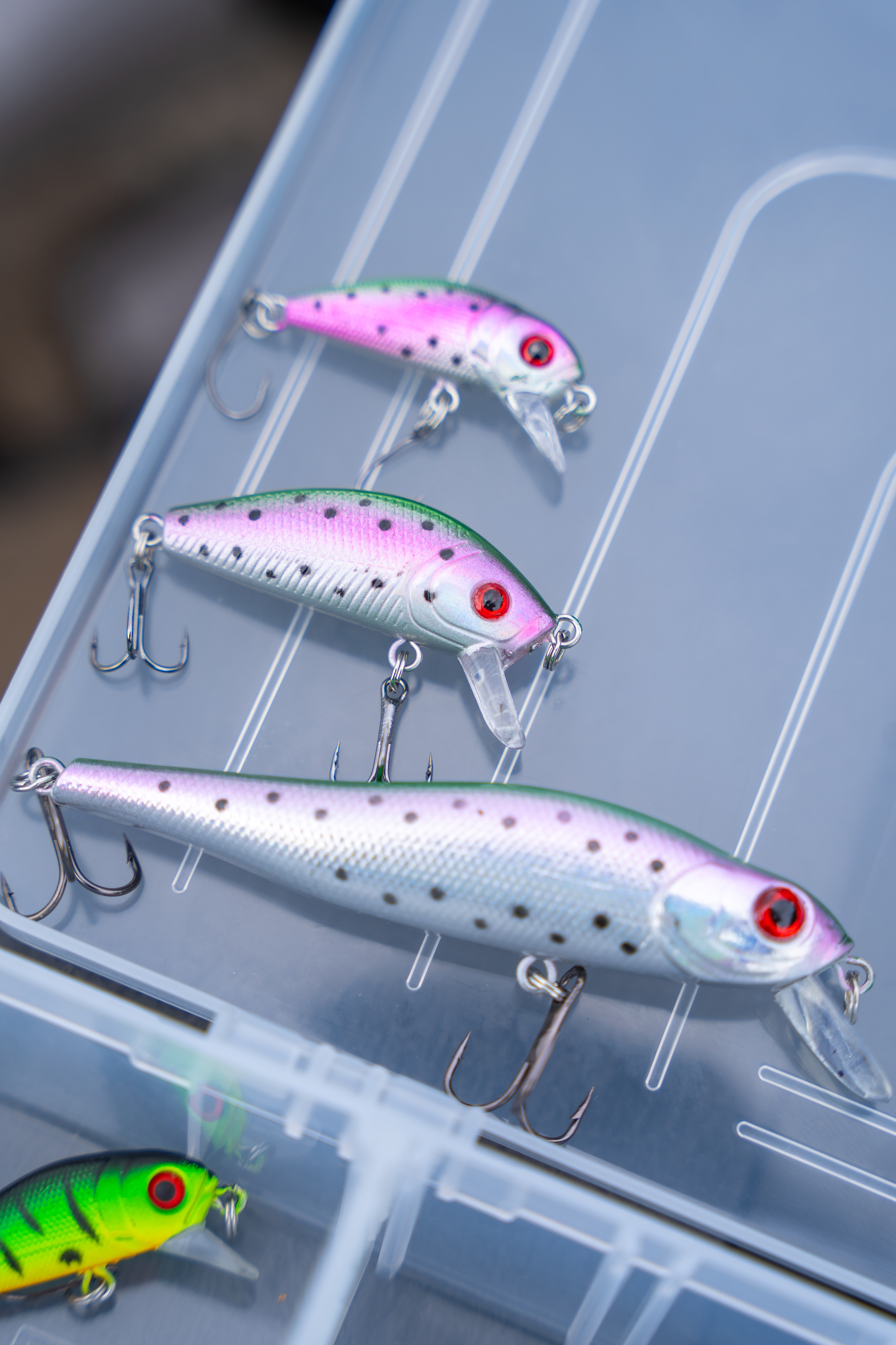 Wobler Zebco Demonic Troutseeker 4cm 2.2g Rainbow