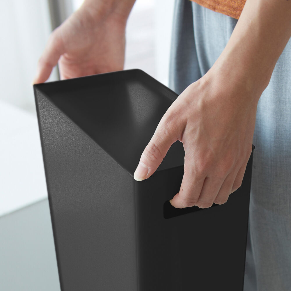 Toilettenpapierhalter : Nützliche Ablage für Nippes.