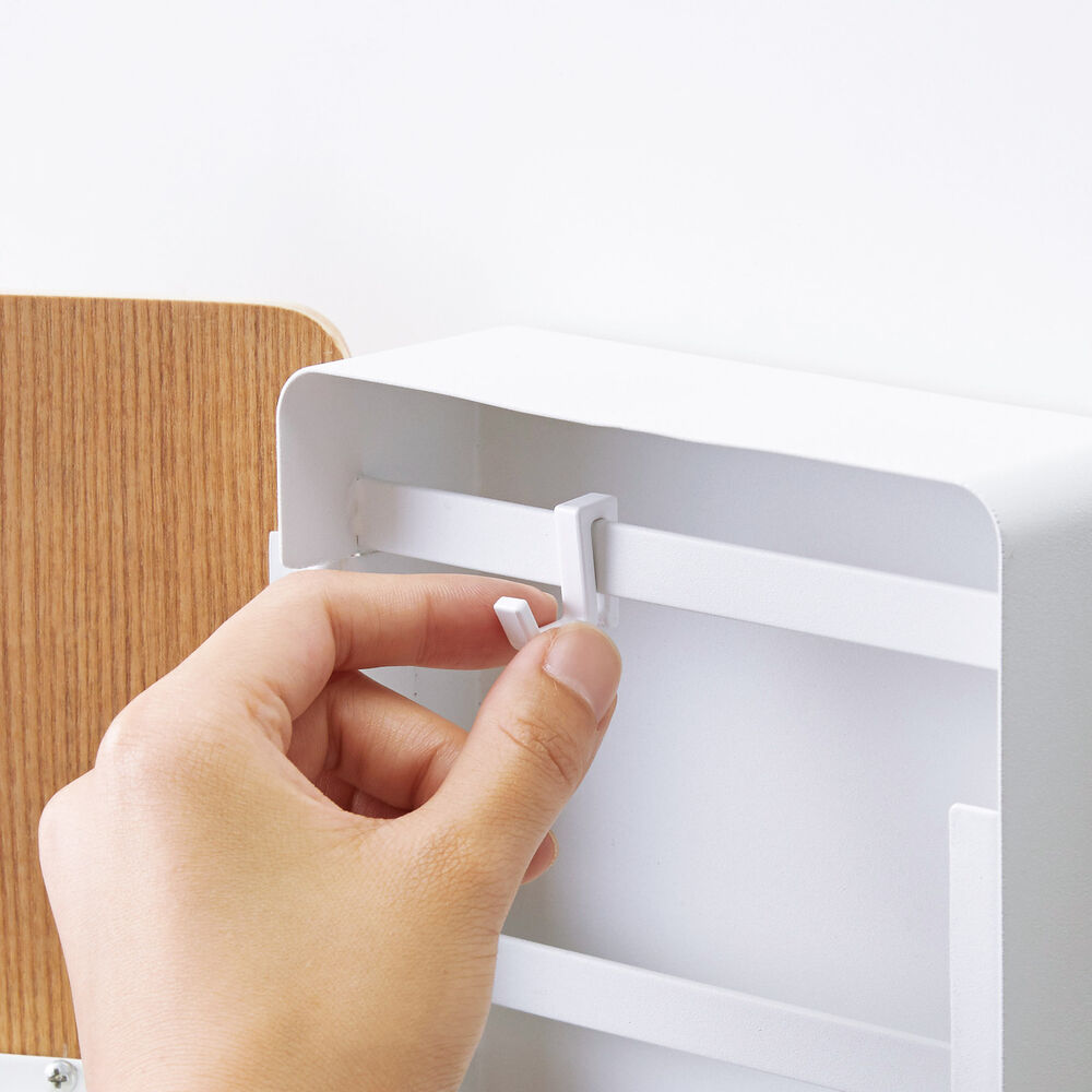 Magnetic Key Box : 5 Flexible Hooks