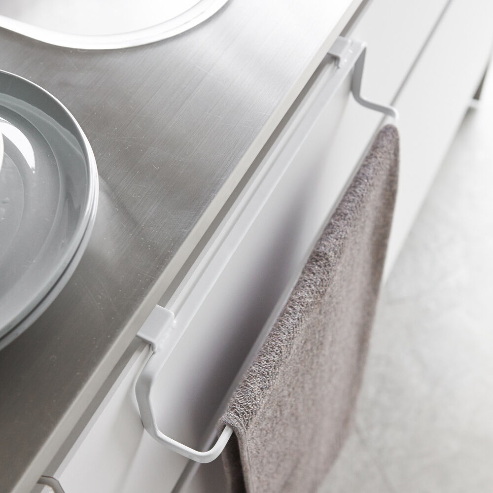 Wide Towel Hanger : Over-the-Door Mounting