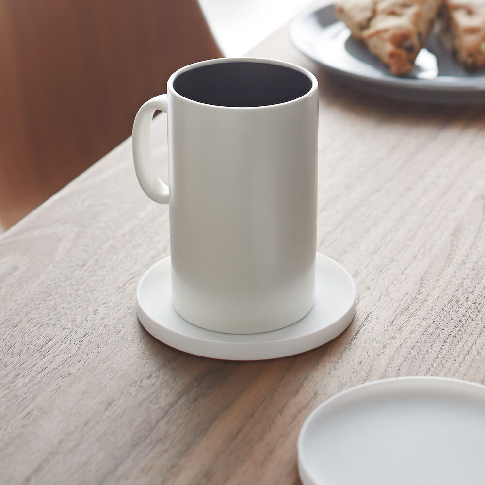 Silicone Coaster : Protects Surfaces