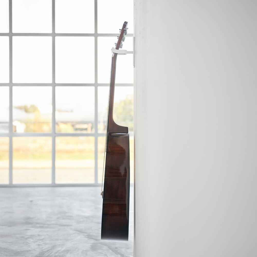 Wall-Mounted Guitar Holder : Thoughtful Design