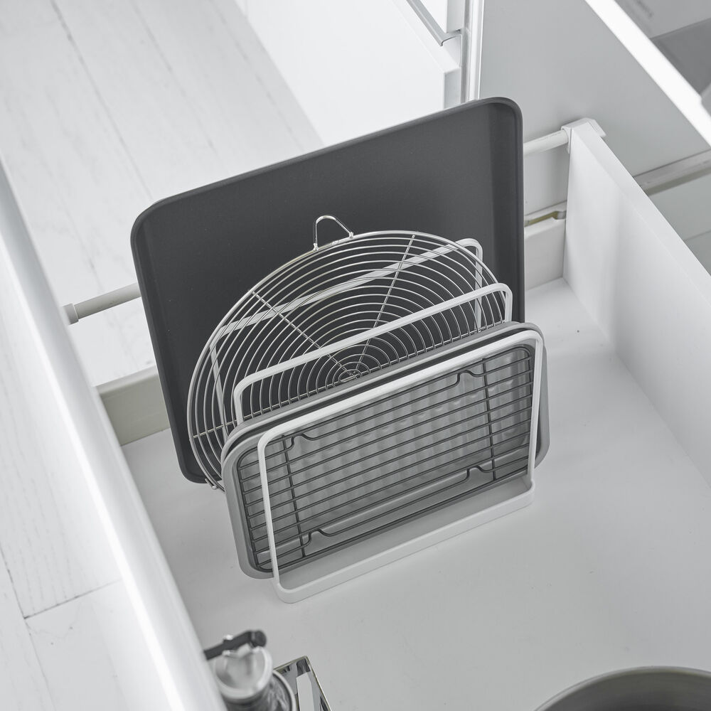 Tray Stand : Stable with Silicone Feet