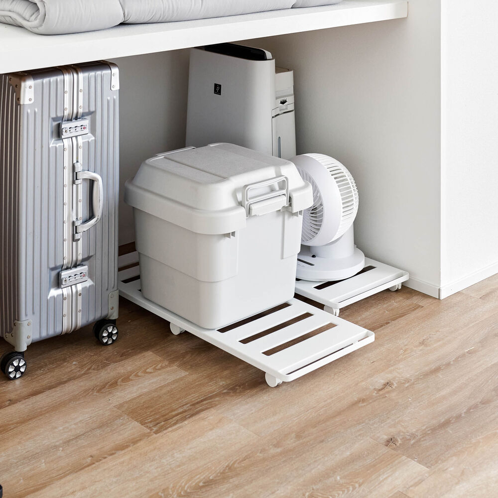 Storage Board with Casters : Sturdy and Easy to Move