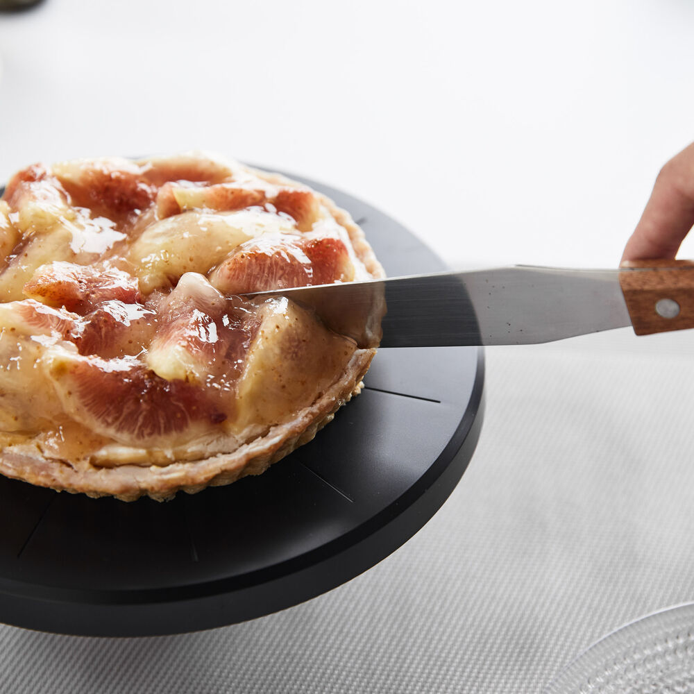 Reversible Cake Stand : Marked Cutting Guides