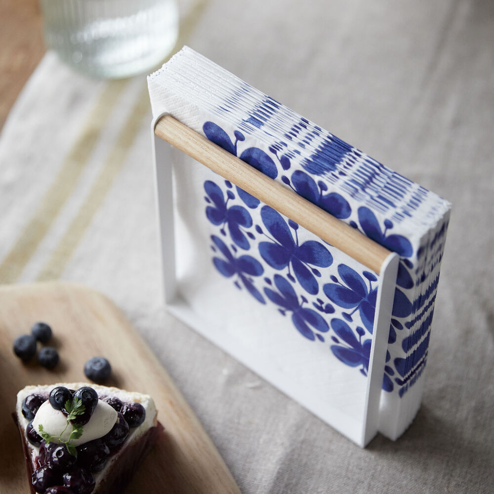 Napkin Holder : Generous Capacity