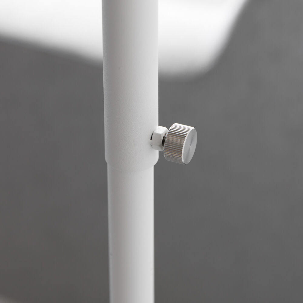 Adjustable Lantern Stand : Height-Adjustable Design