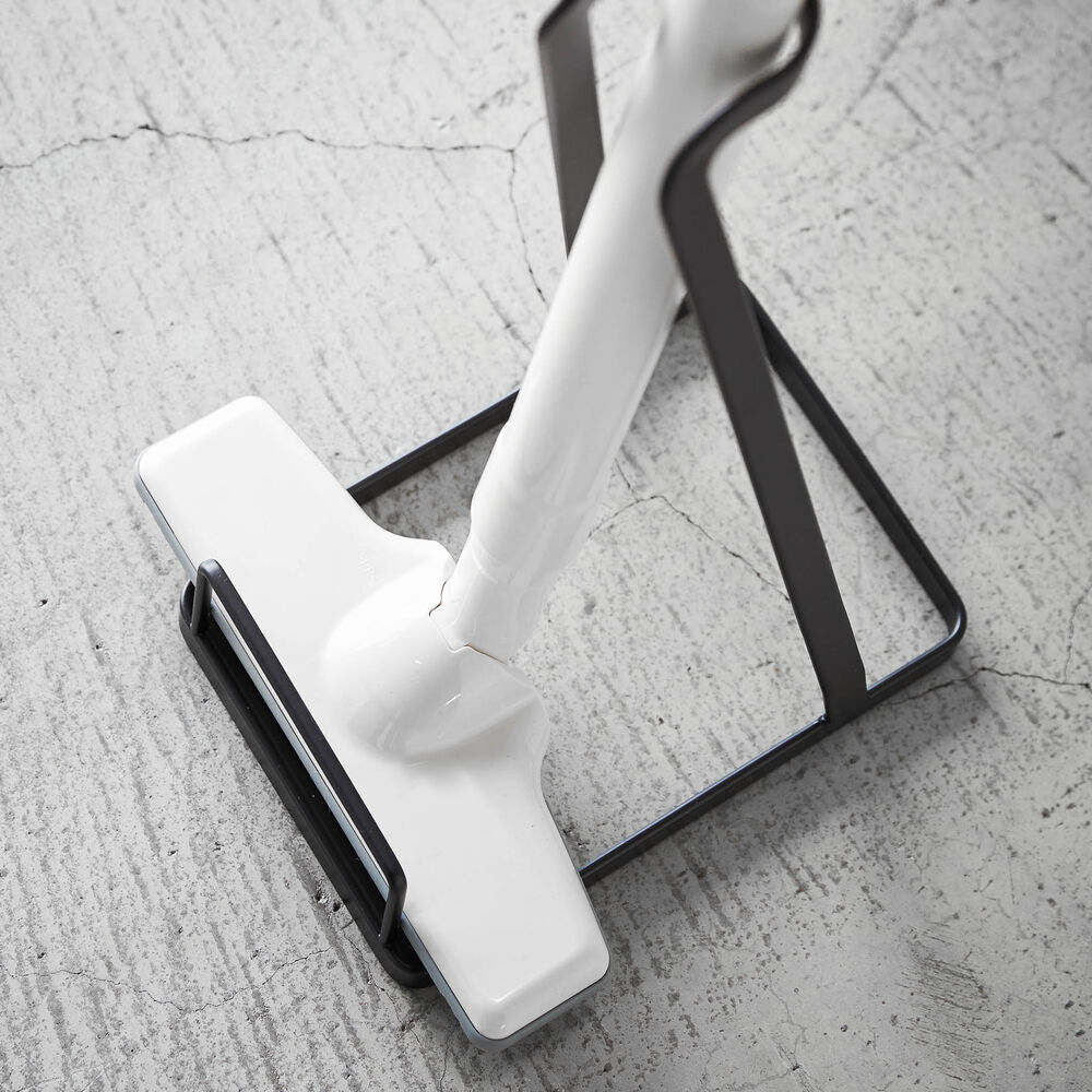 Vacuum Cleaner Stand : Stable Stand