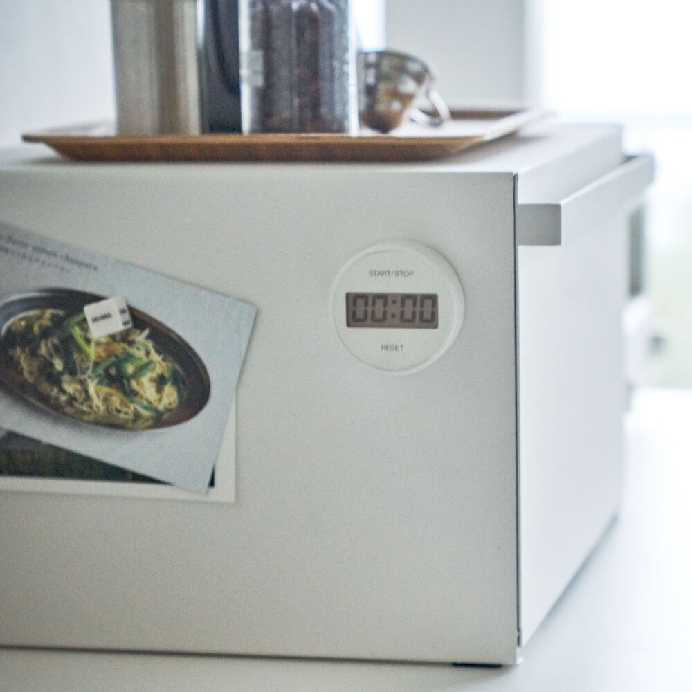 Bread Case : Magnetic Surface