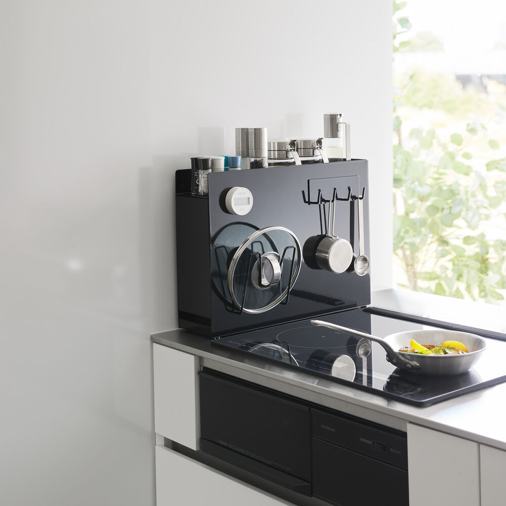 Sliding Seasoning Rack : Magnetic Surface