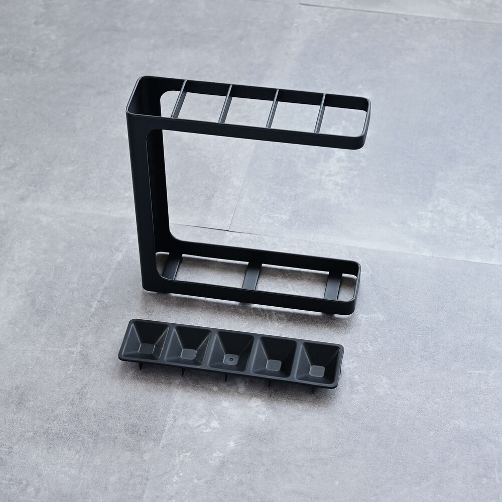 Slim Umbrella Stand : Slim and Space-Saving