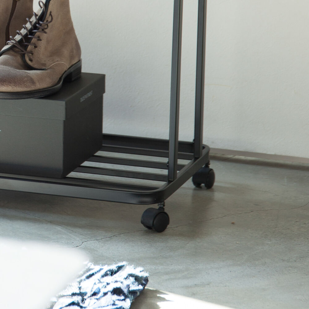 Coat Rack with Casters : Equipped with Casters