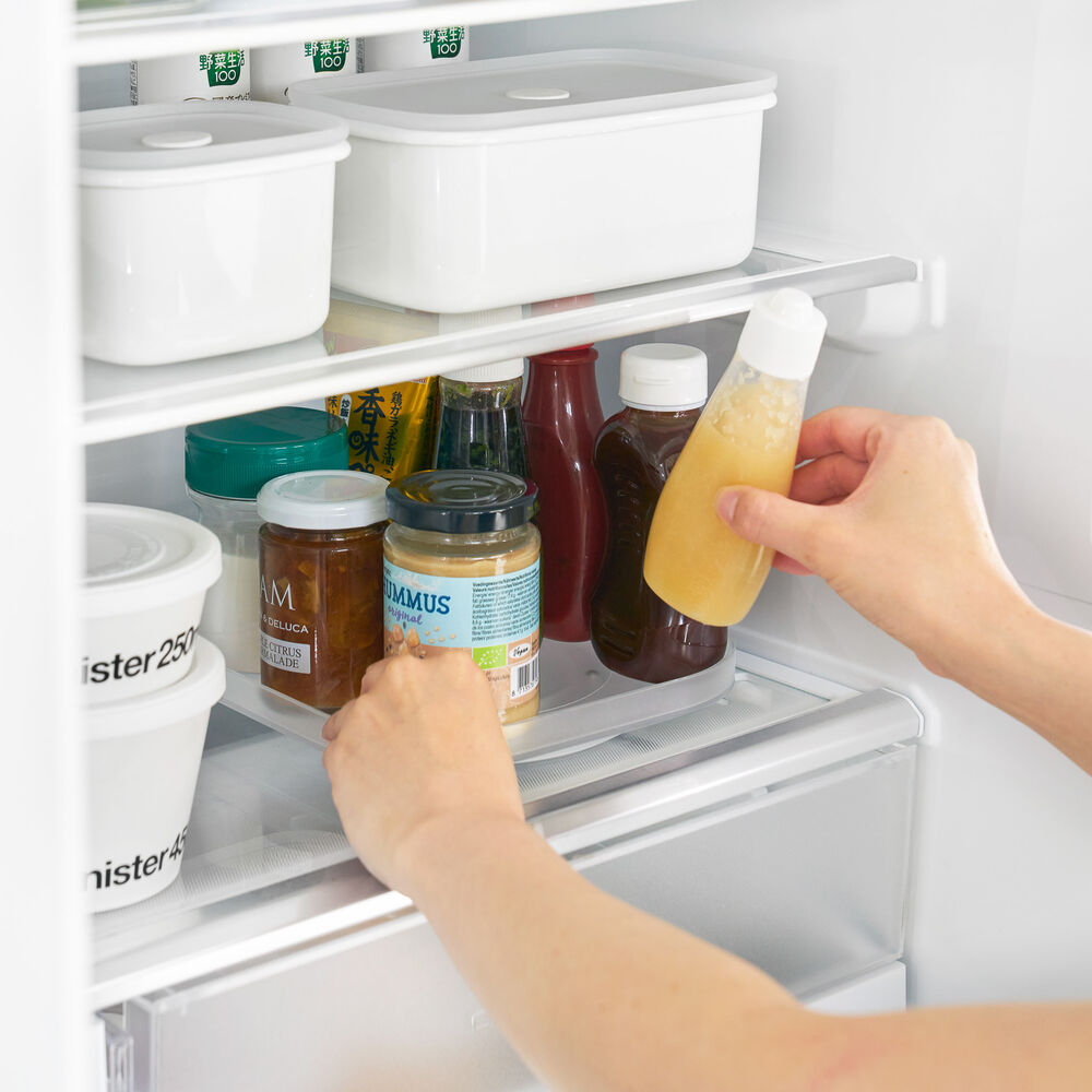 Slim Rotating Storage Tray : Slim and User-Friendly Design