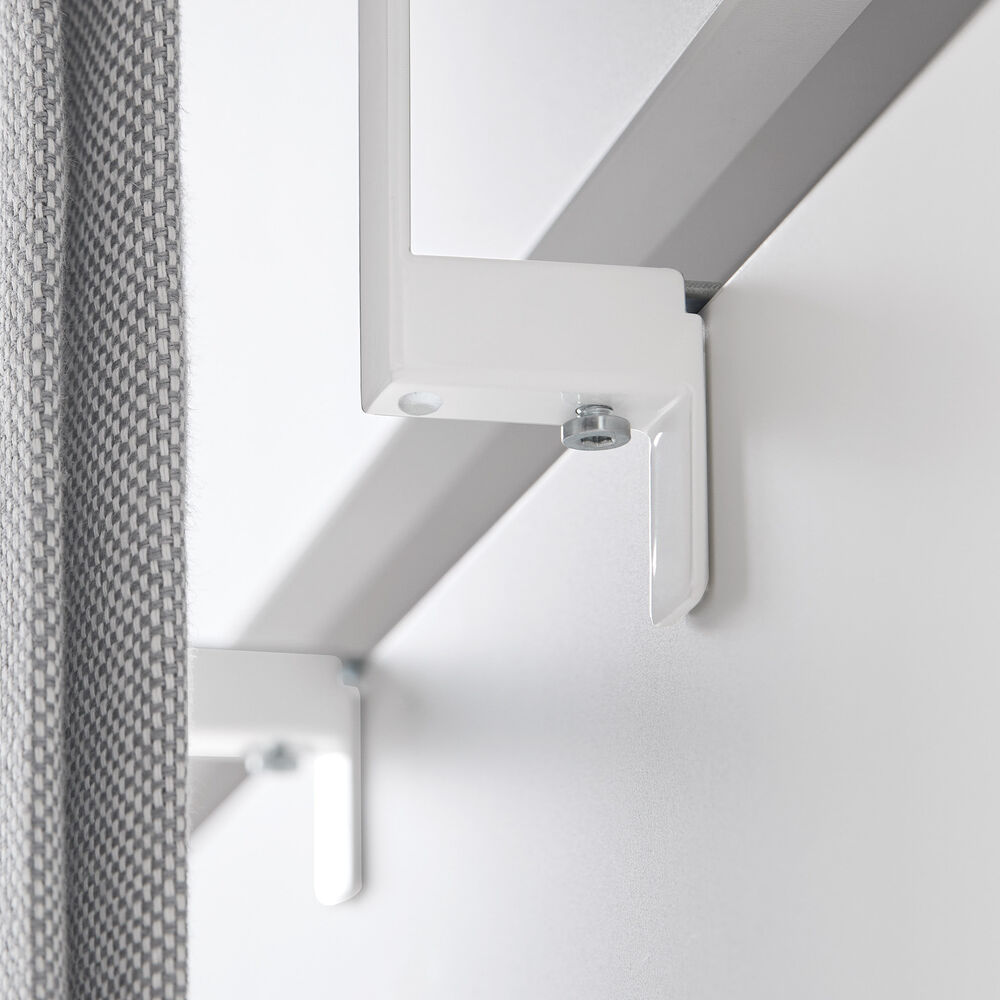 Floating Towel Hanger : Secure Hold