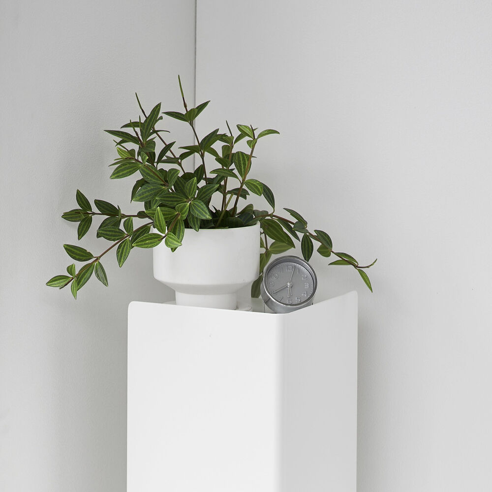 Slim Toilet Paper Stocker with Casters : Extra top storage