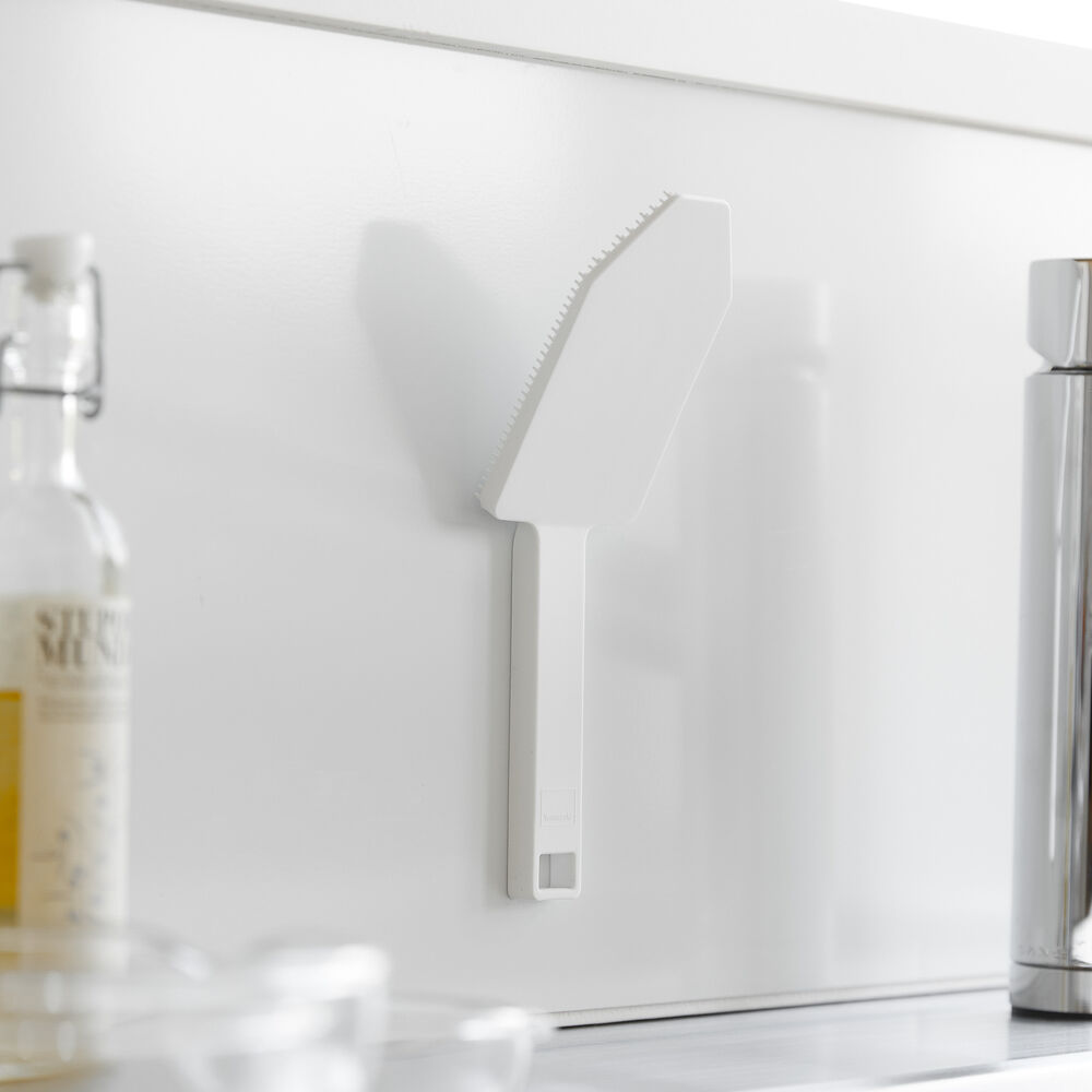 Magnetic Silicone Sponge with Handle : Magnetic Storage
