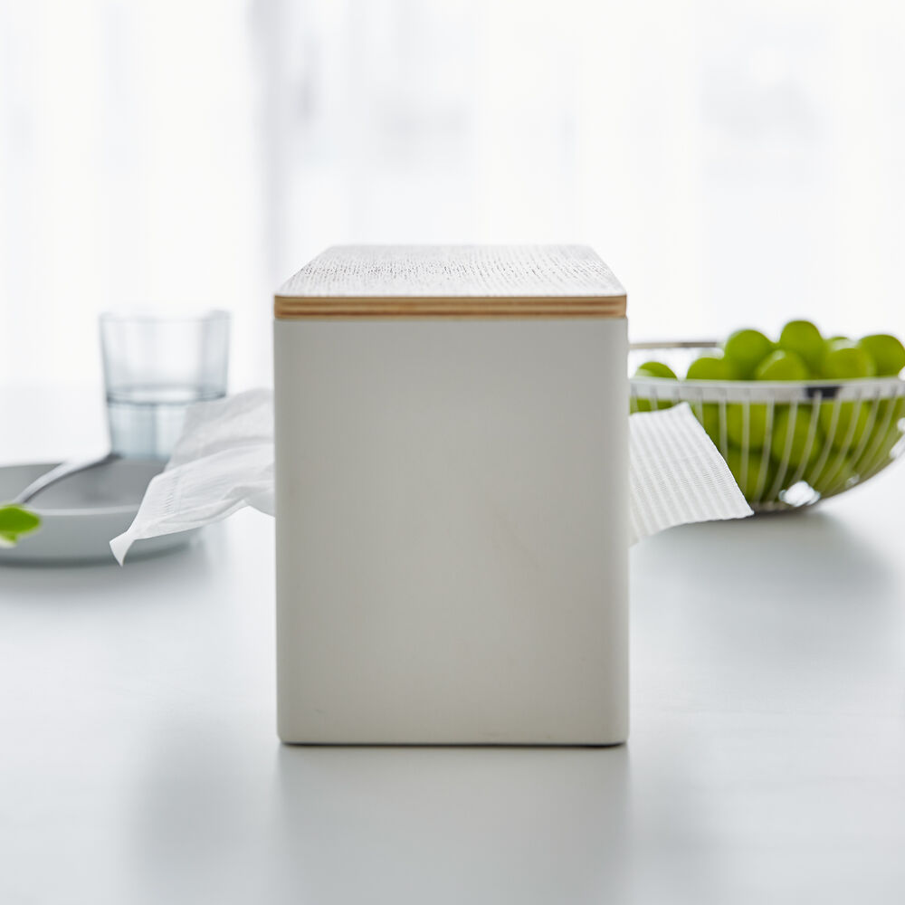 Double-Sided Tissue Case : Double-Sided Access